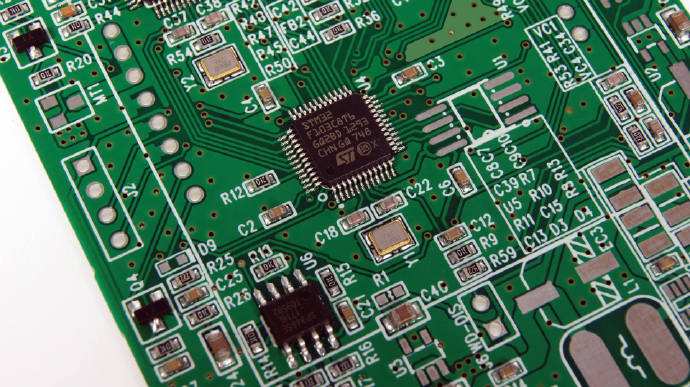 PCB打样设计中的电源信号完整性的考虑